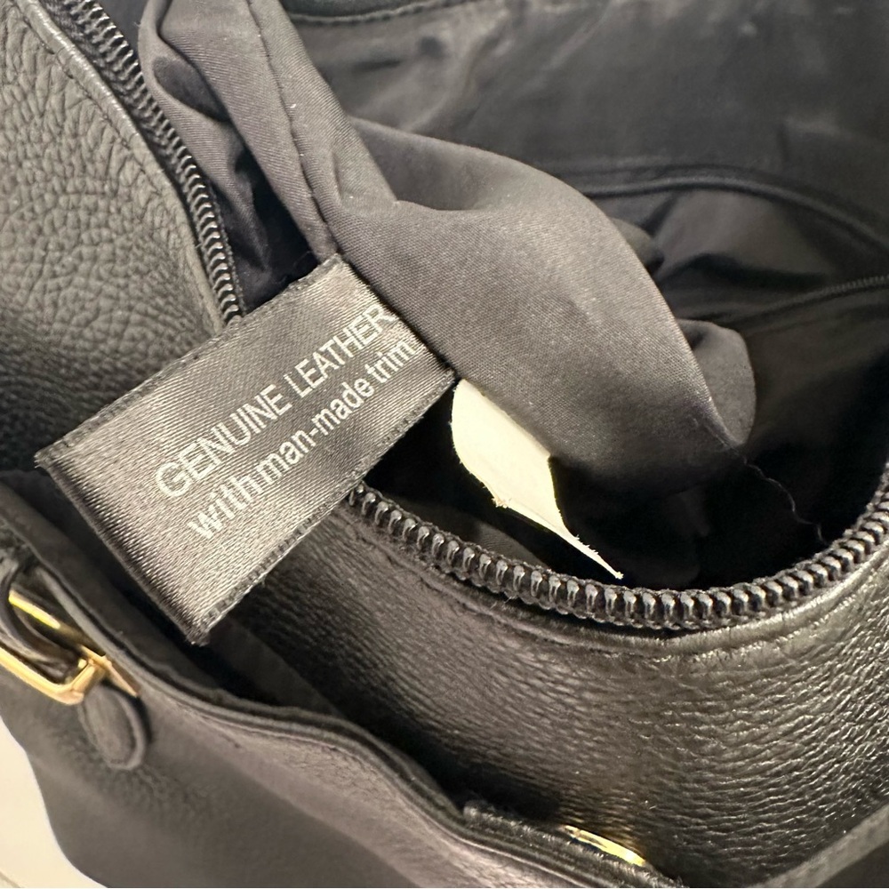 Giani Bernini Black Pebble Leather Shoulder Bag - Picture 5 of 7